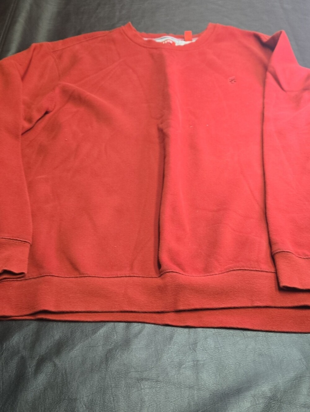 AIzod Men's Crewneck Sweater in Red